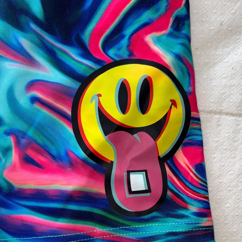 #84 Neon Blue Tie-Dye Shorts men’s Large - Picture 3 of 5